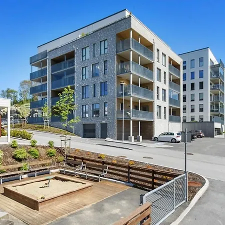 Апартаменты Lovely And Modern *